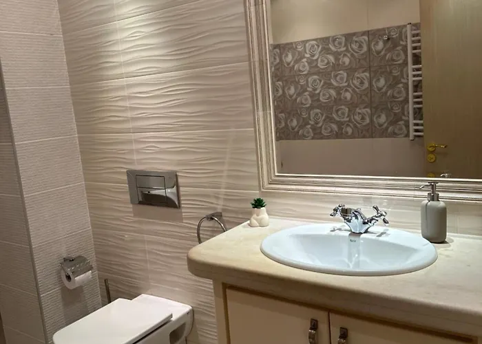 Yo Two - Lux With Parking *