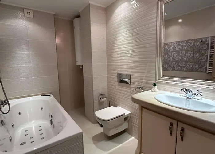 Апартаменти Yo Two - Lux With Parking *