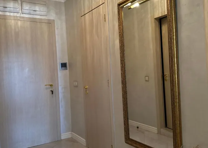 Апартаменти Yo Two - Lux With Parking