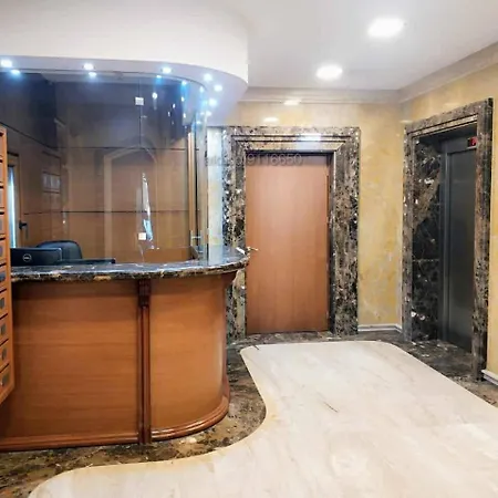 Yo Two - Lux With Parking