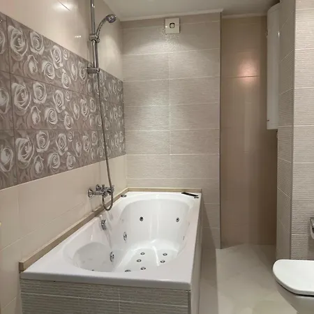 Yo Two - Lux With Parking Apartman *