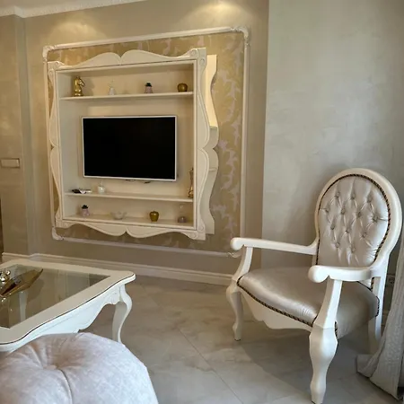 Yo Two - Lux With Parking Daire