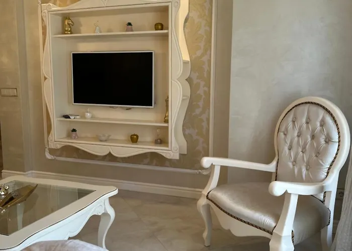 Yo Two - Lux With Parking شقة